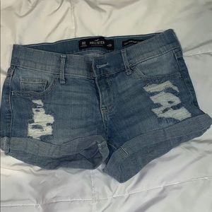 Low rise blue shorts
